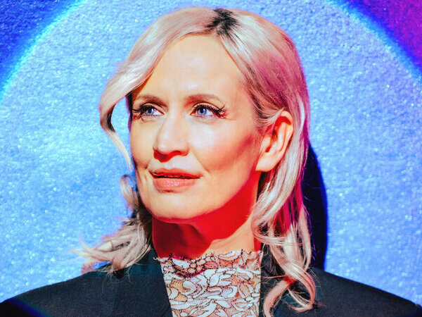 Maija Vilkkumaa ja Negative lisätty ohjelmistoon! 